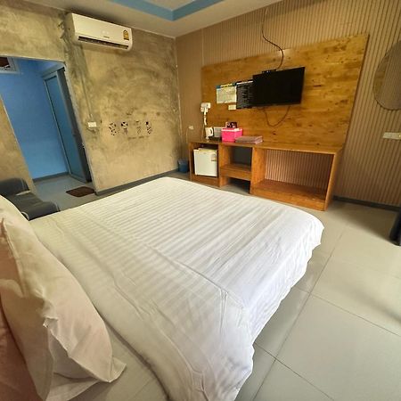 Jingle Bells Resort Koh Larn Exteriör bild