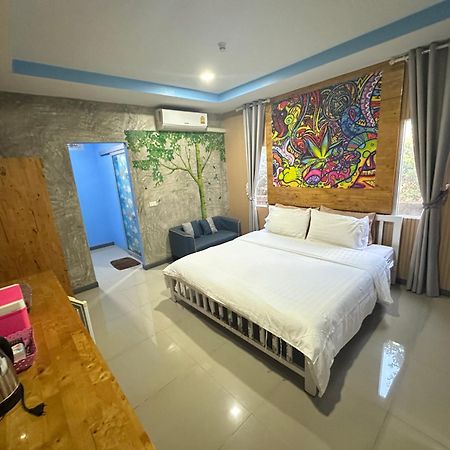 Jingle Bells Resort Koh Larn Exteriör bild