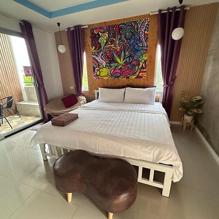 Jingle Bells Resort Koh Larn Exteriör bild