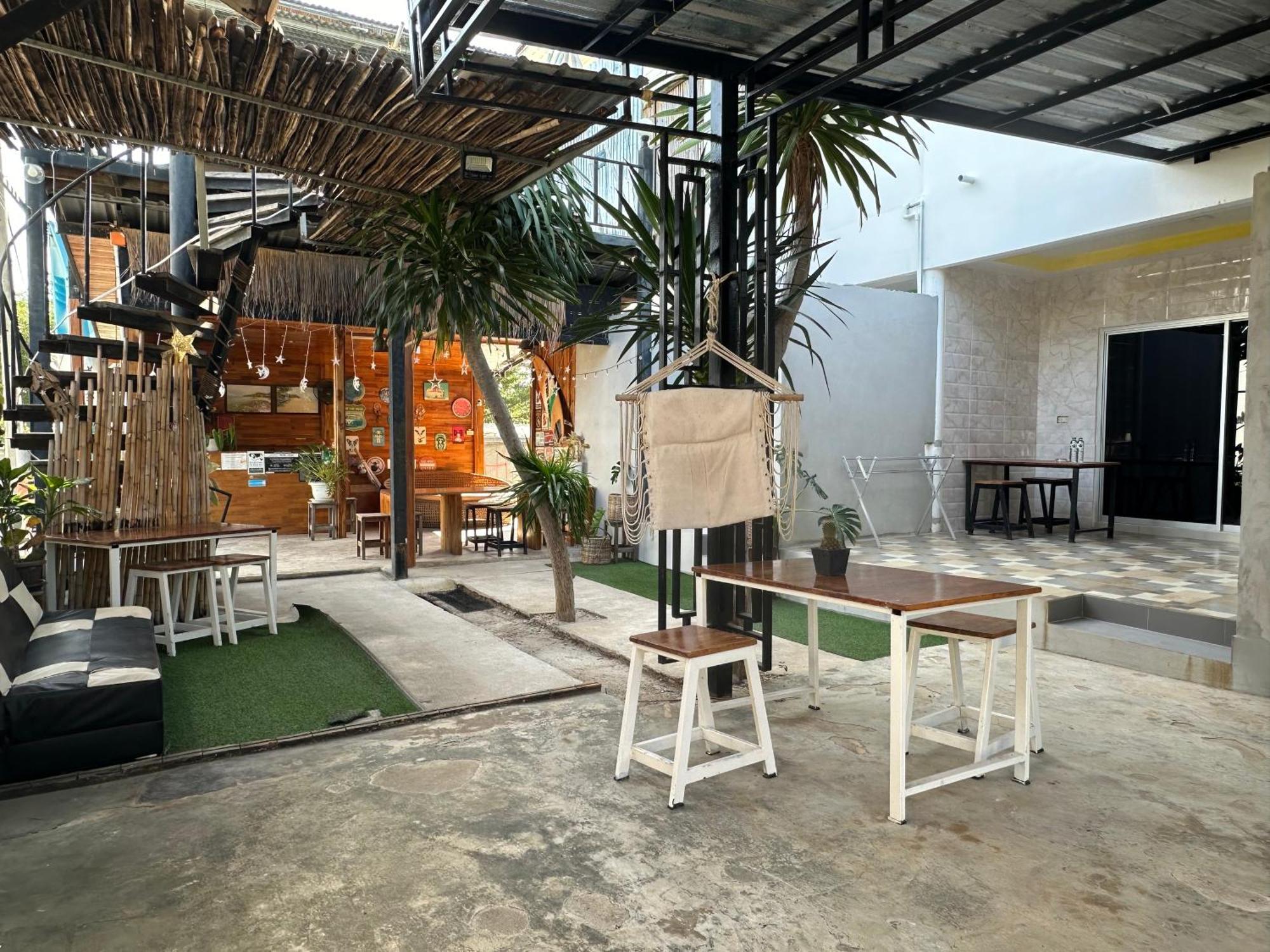 Jingle Bells Resort Koh Larn Exteriör bild