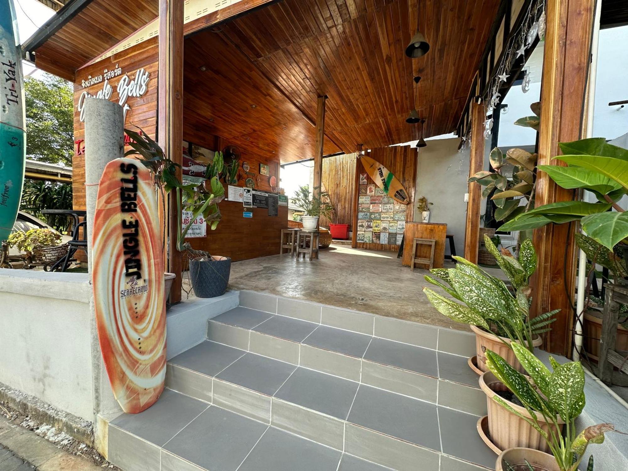 Jingle Bells Resort Koh Larn Exteriör bild