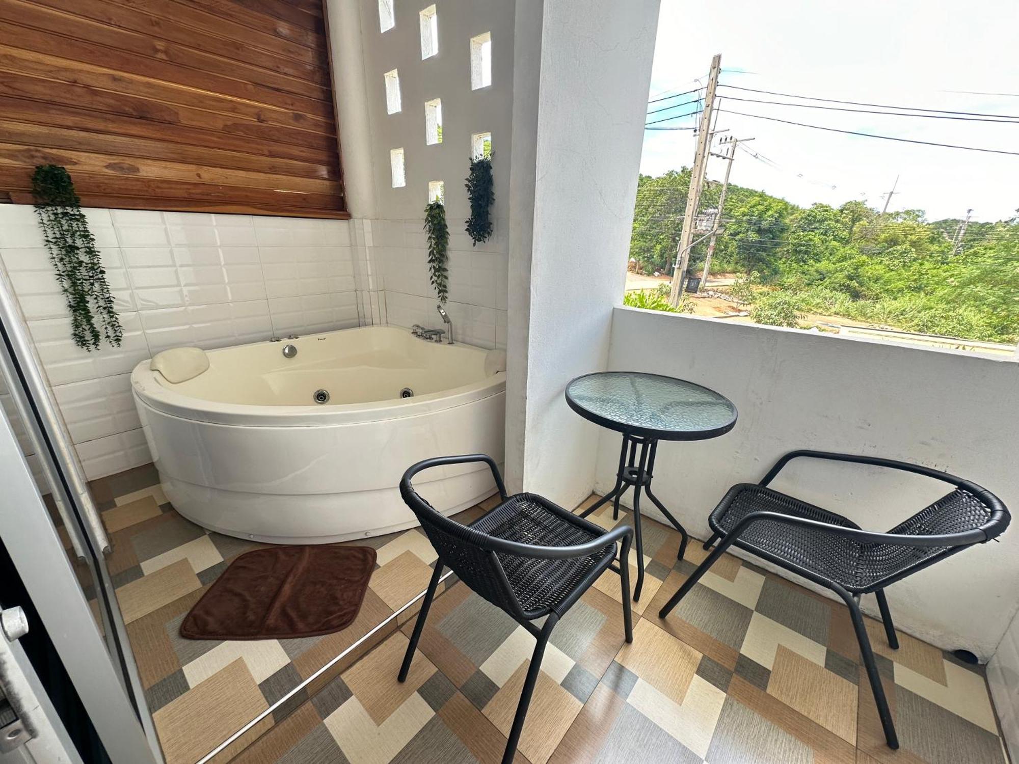 Jingle Bells Resort Koh Larn Exteriör bild