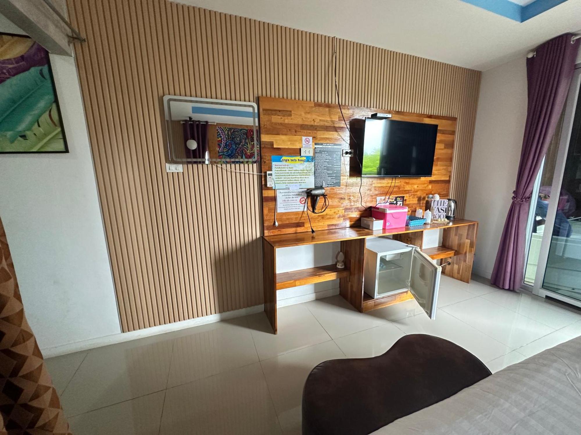Jingle Bells Resort Koh Larn Exteriör bild